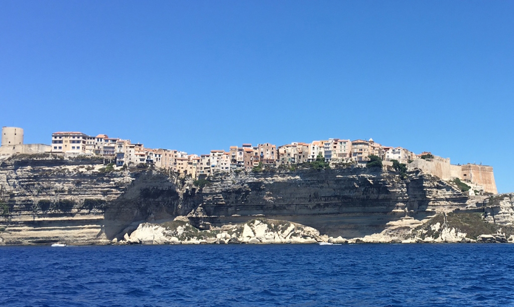 18 bonifacio