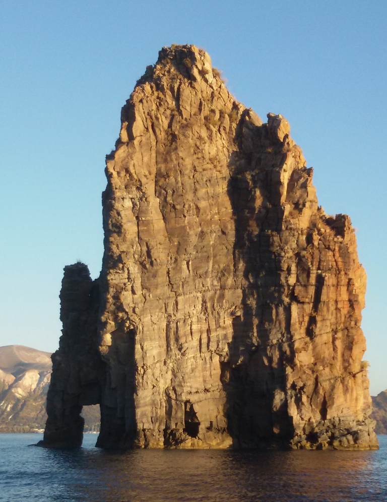 47 faraglioni di lipari