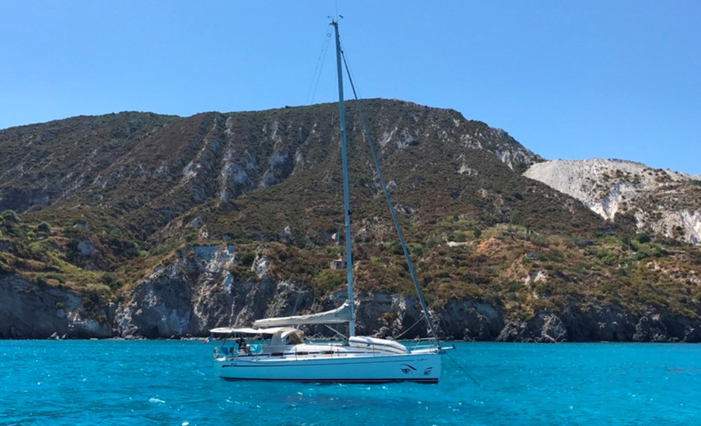 77 mikala au mouillage